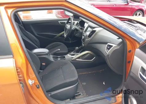 2016 Hyundai Veloster z USA, uszkodzony, nr VIN KMHTC6AD0GU260258